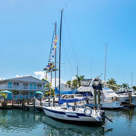 Latitude 26 Waterfront Boutique Resort - Fort Myers Beach Exteriör bild
