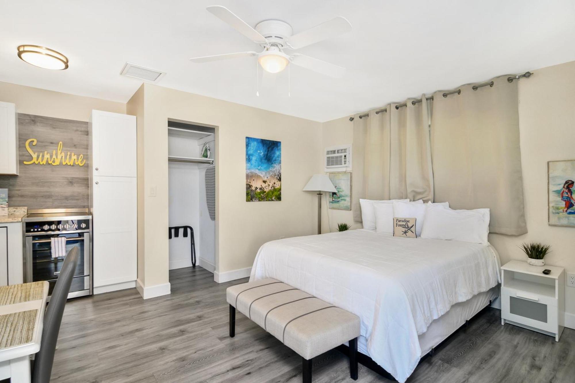 Latitude 26 Waterfront Boutique Resort - Fort Myers Beach Exteriör bild