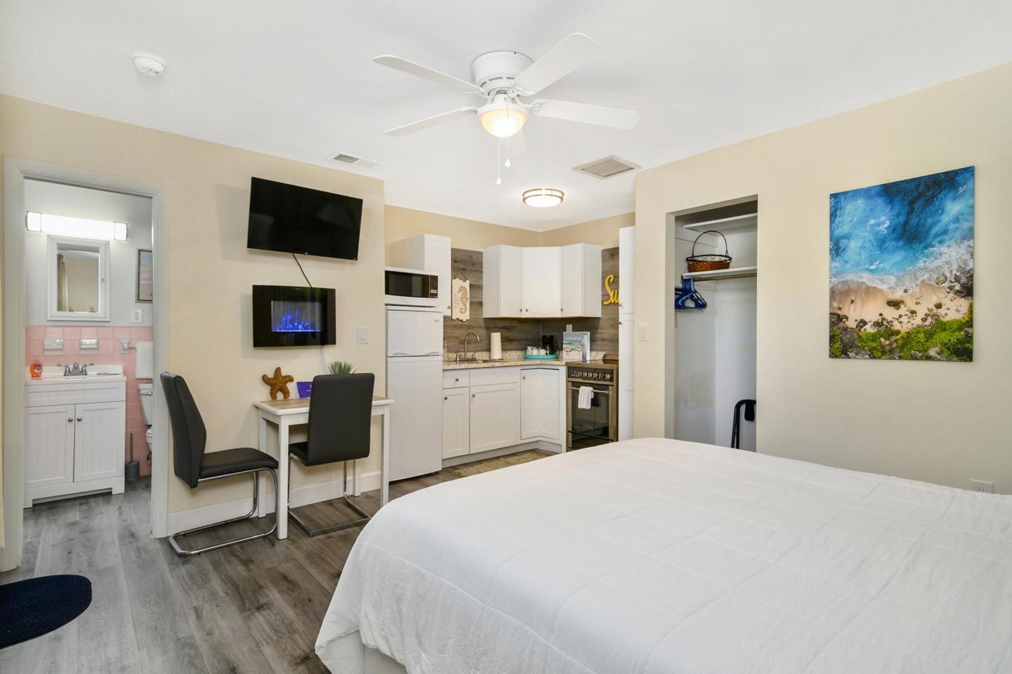 Latitude 26 Waterfront Boutique Resort - Fort Myers Beach Exteriör bild